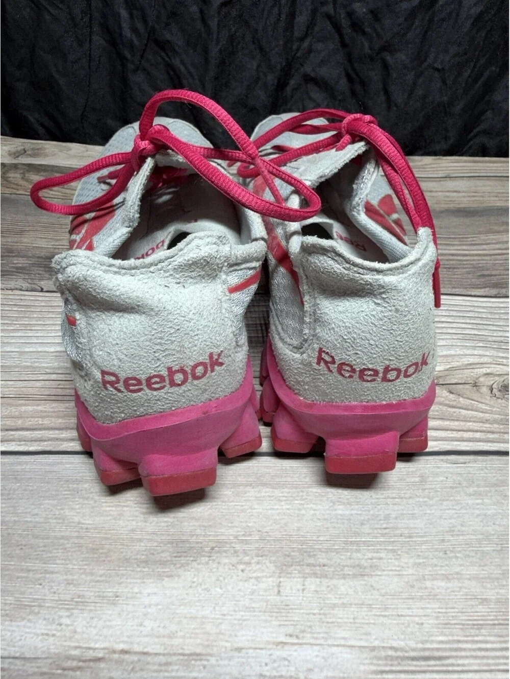 Women's Reebok Jogging Shoes Gray And Pink Size 6.5